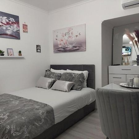 City Lux Square Apartment Skopie Exterior foto