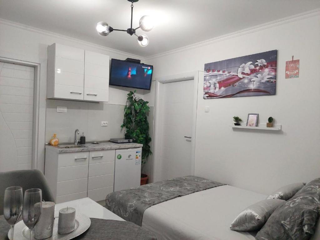 City Lux Square Apartment Skopie Exterior foto